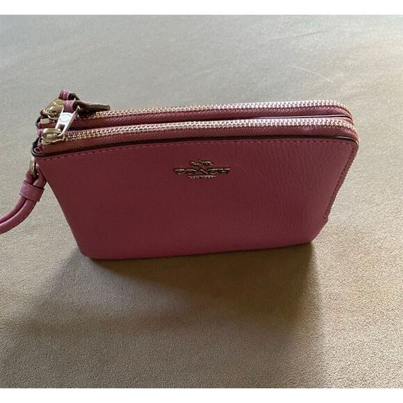 NWT COACH Double Zip Pink Pebbled Leather Wristlet Wallet AUTHENTIC